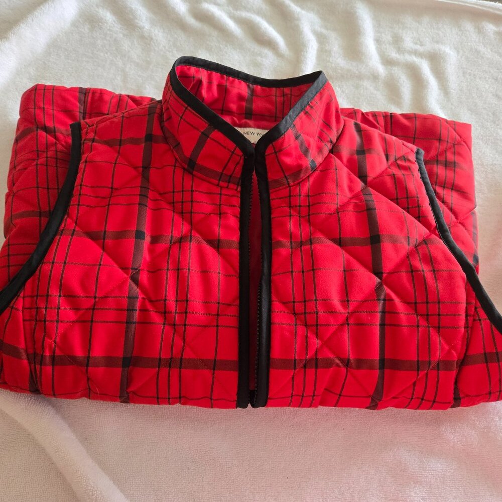 Red-Black padded Lady's Vest Size M - Like new
